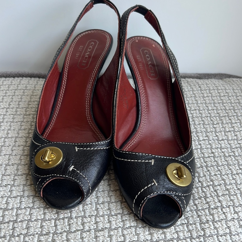 Coach shoes 7 B blue open toe sandal
